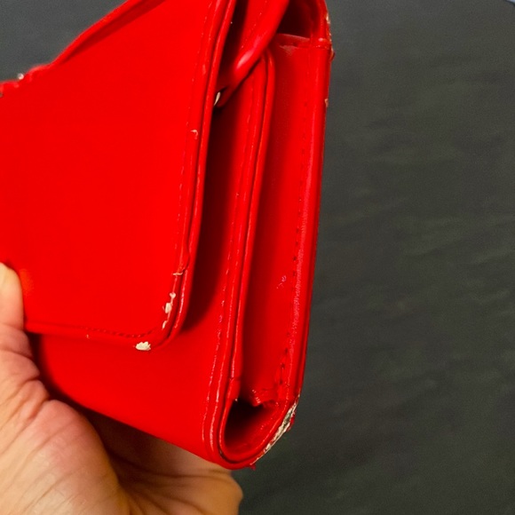 THE PERFECT RED CLUTCH//$5 OR FREE W/$50 PURCHASE - Picture 8 of 8